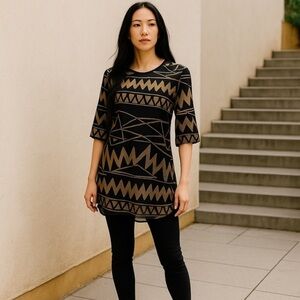 Gianni Bini Black and Cream Mini Dress with Graphic Pattern